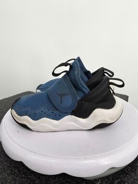 Jordan Stay Loyal 3 Little Kids Size 11C Shoes Industrial Blue Black Sneaker